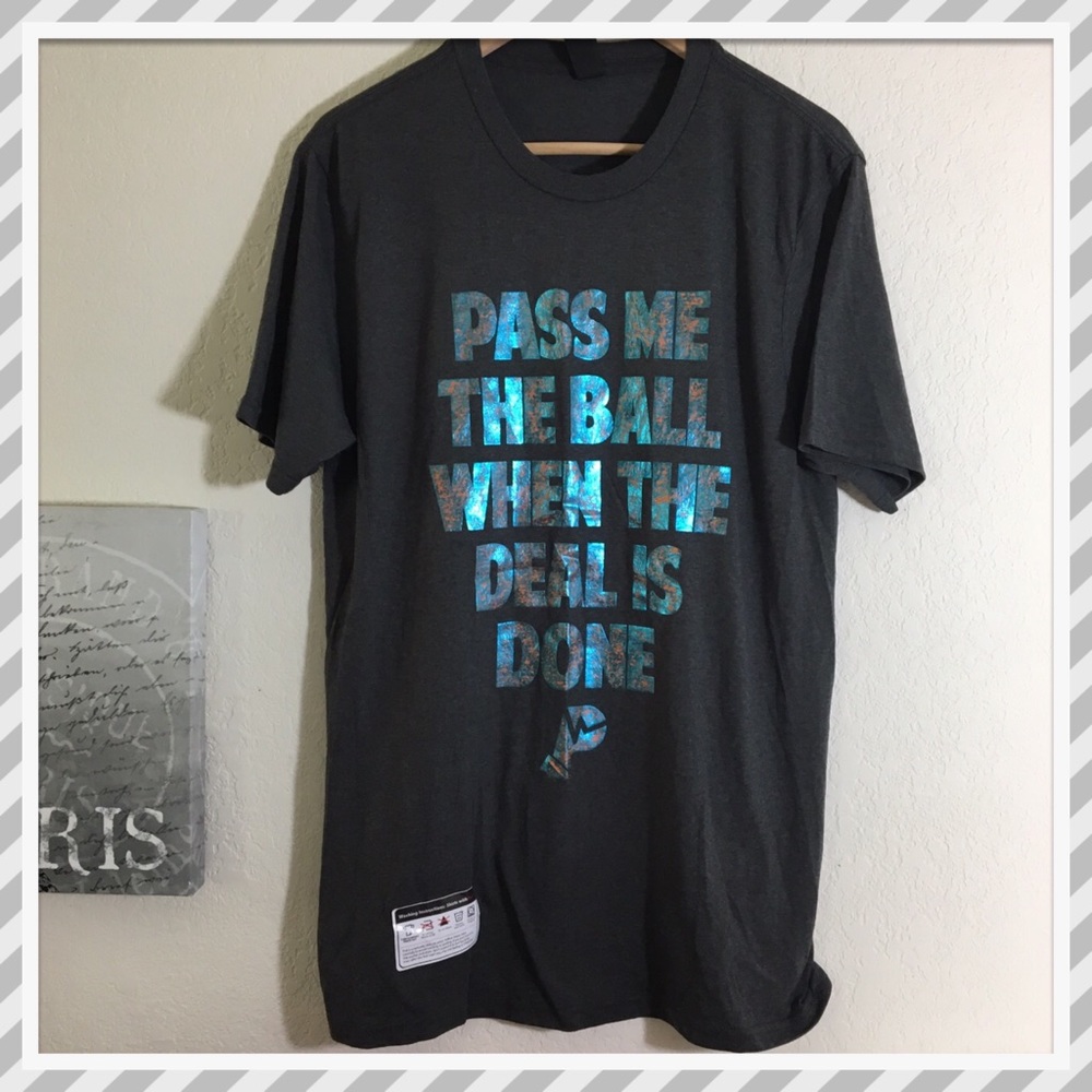 DIS TRICT Holographic Short Sleeve Shirt